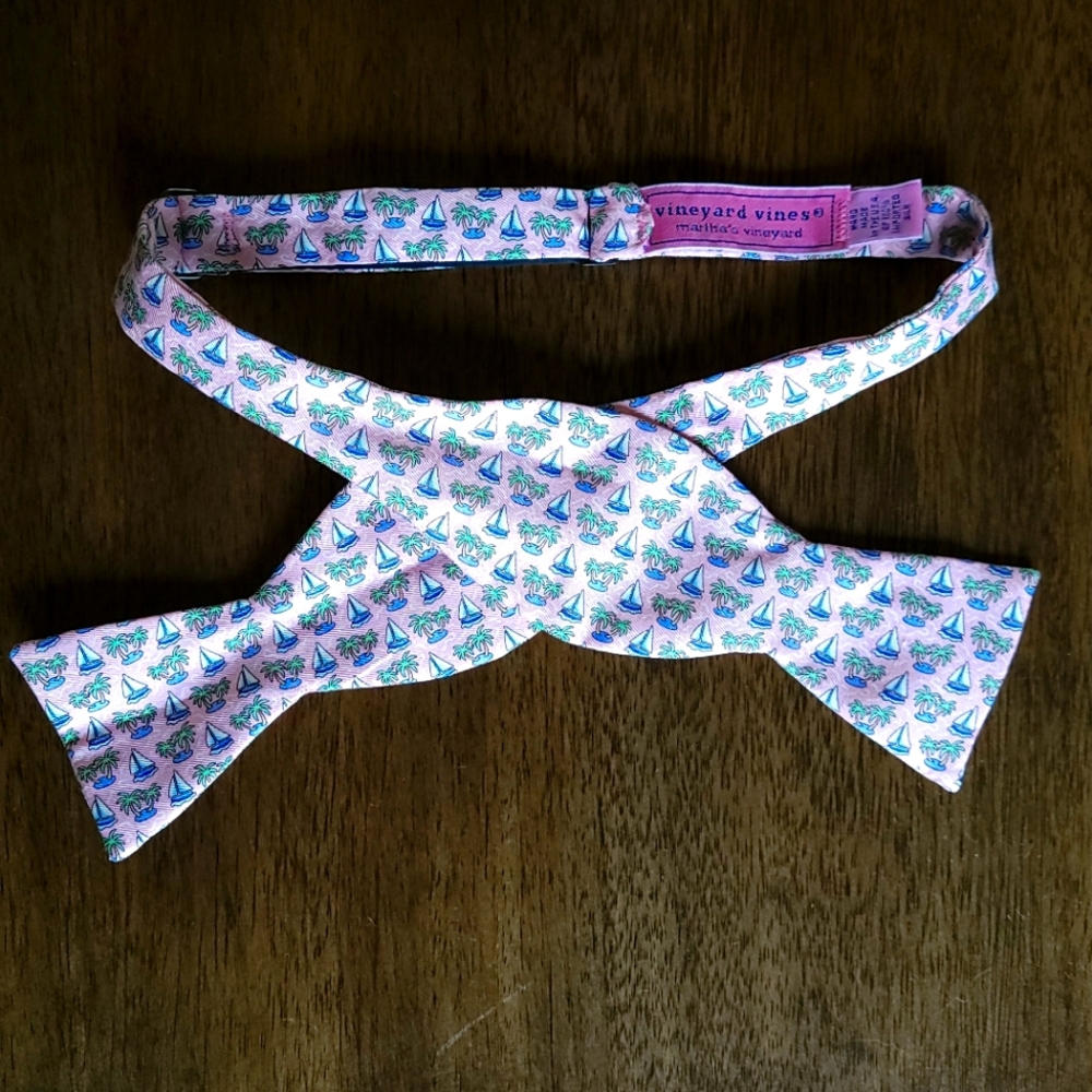 Vineyard Vines Sailboat Bow Tie